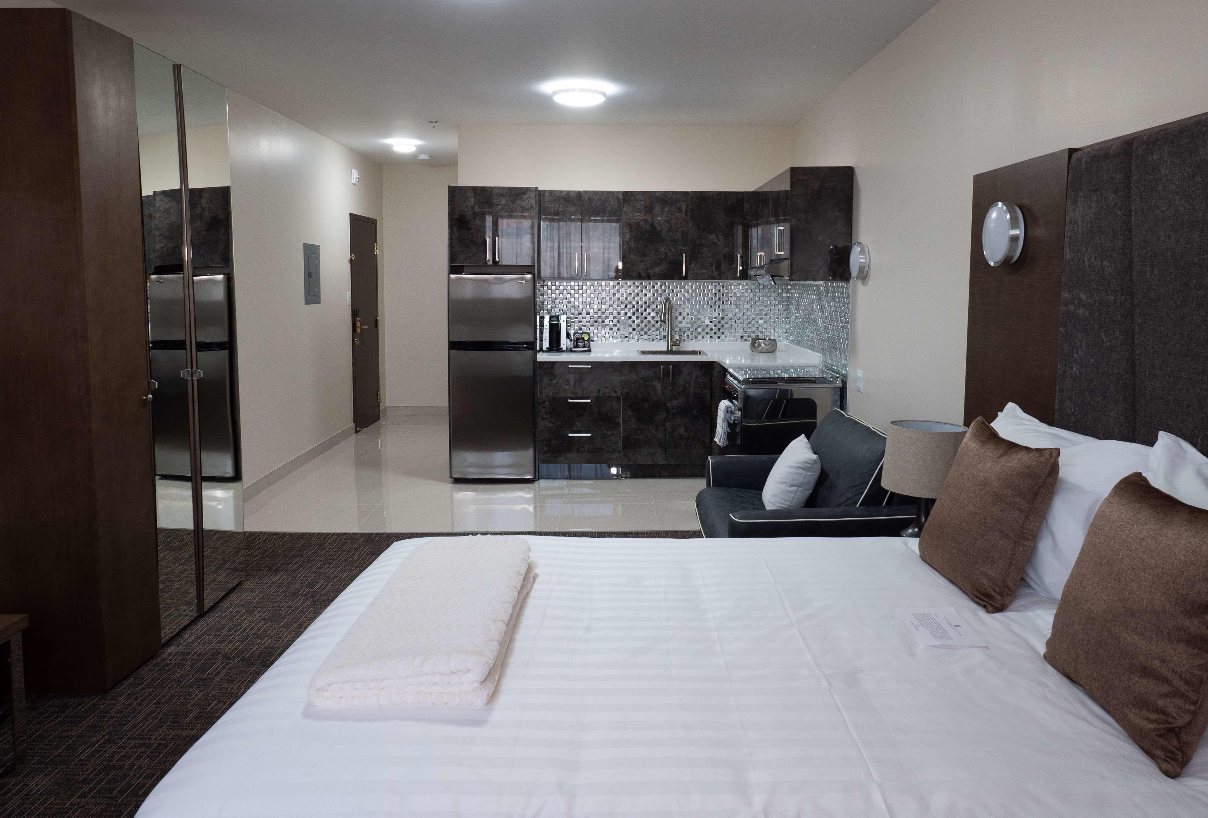 Hotel Montreal Metropolitan, An Ascend Collection Hotel — Photos 3